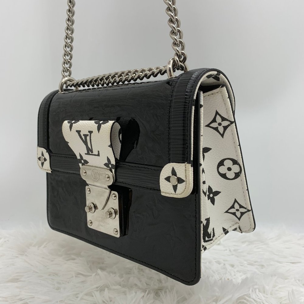 ❌SOLD❌ Louis Vuitton Wynwood Black Monogram Bag! - Picture 2 of 16